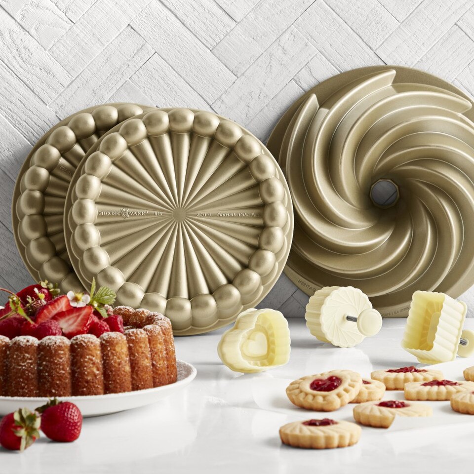 Williams Sonoma Nordic Ware Heritage Bundt® Pan